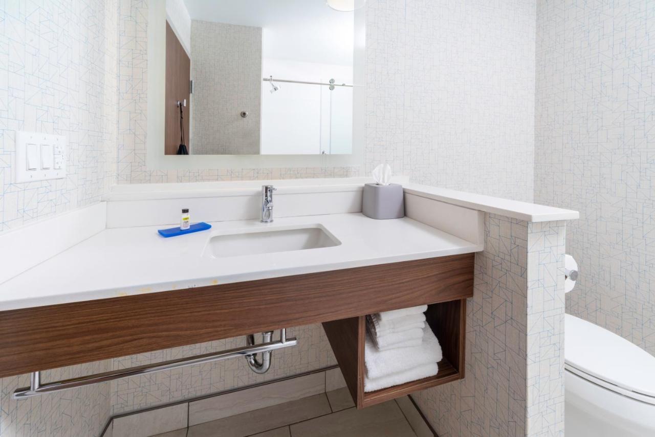 Holiday Inn Express - Brevard By Ihg Exterior photo